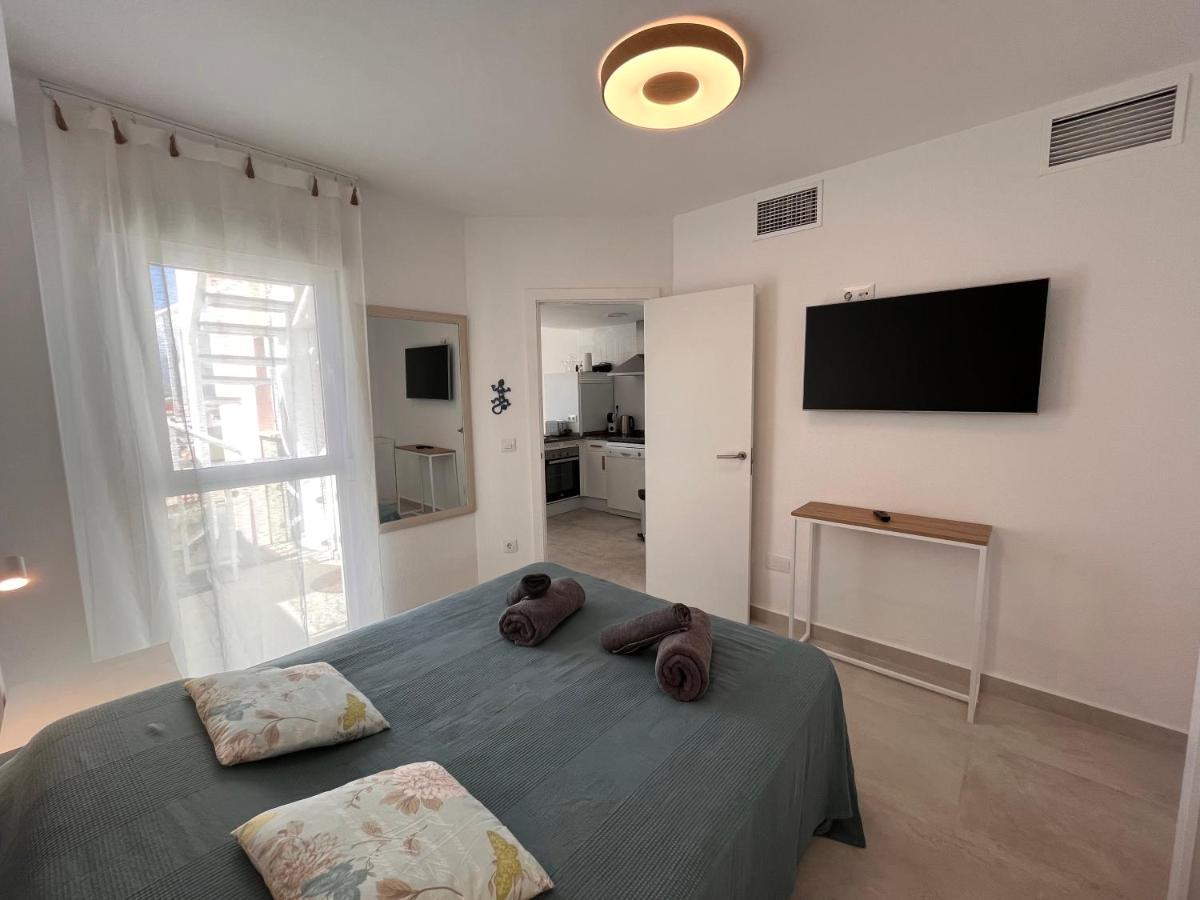 Atico Helena Con Solarium Y Jacuzzi Privado En Laguna Beach Vera Luaran gambar