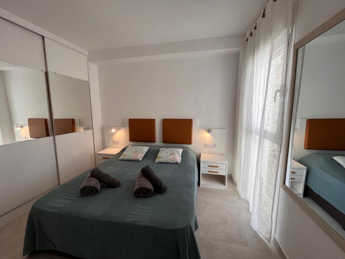 Atico Helena Con Solarium Y Jacuzzi Privado En Laguna Beach Vera Luaran gambar