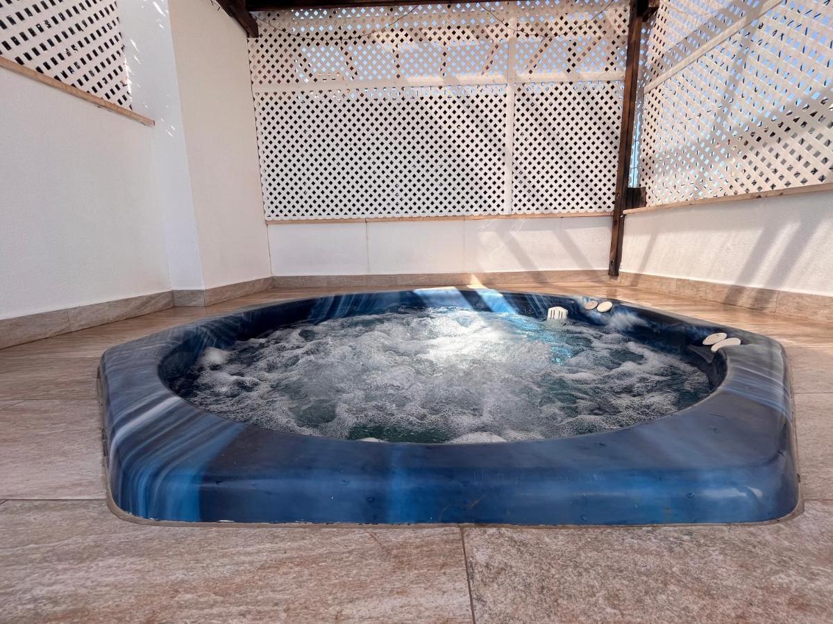 Atico Helena Con Solarium Y Jacuzzi Privado En Laguna Beach Vera Luaran gambar